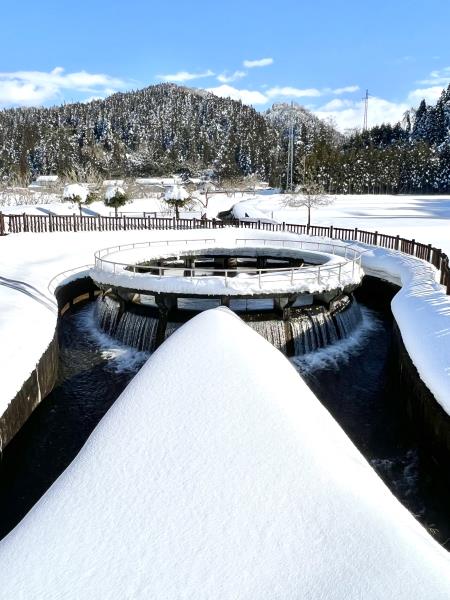 釈泉寺円筒分水槽の画像3