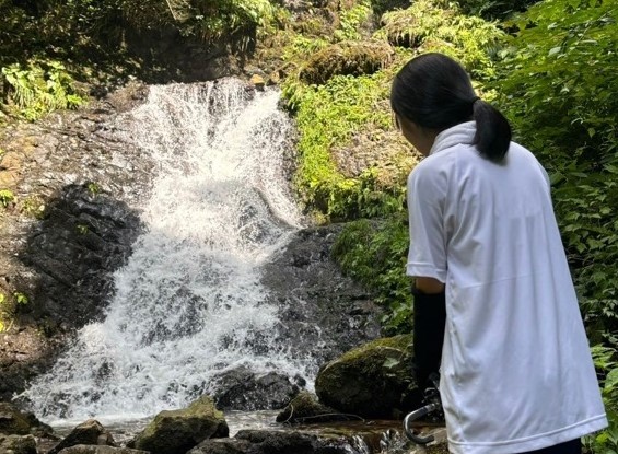 １