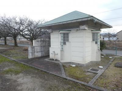 上経田中央公園公衆便所