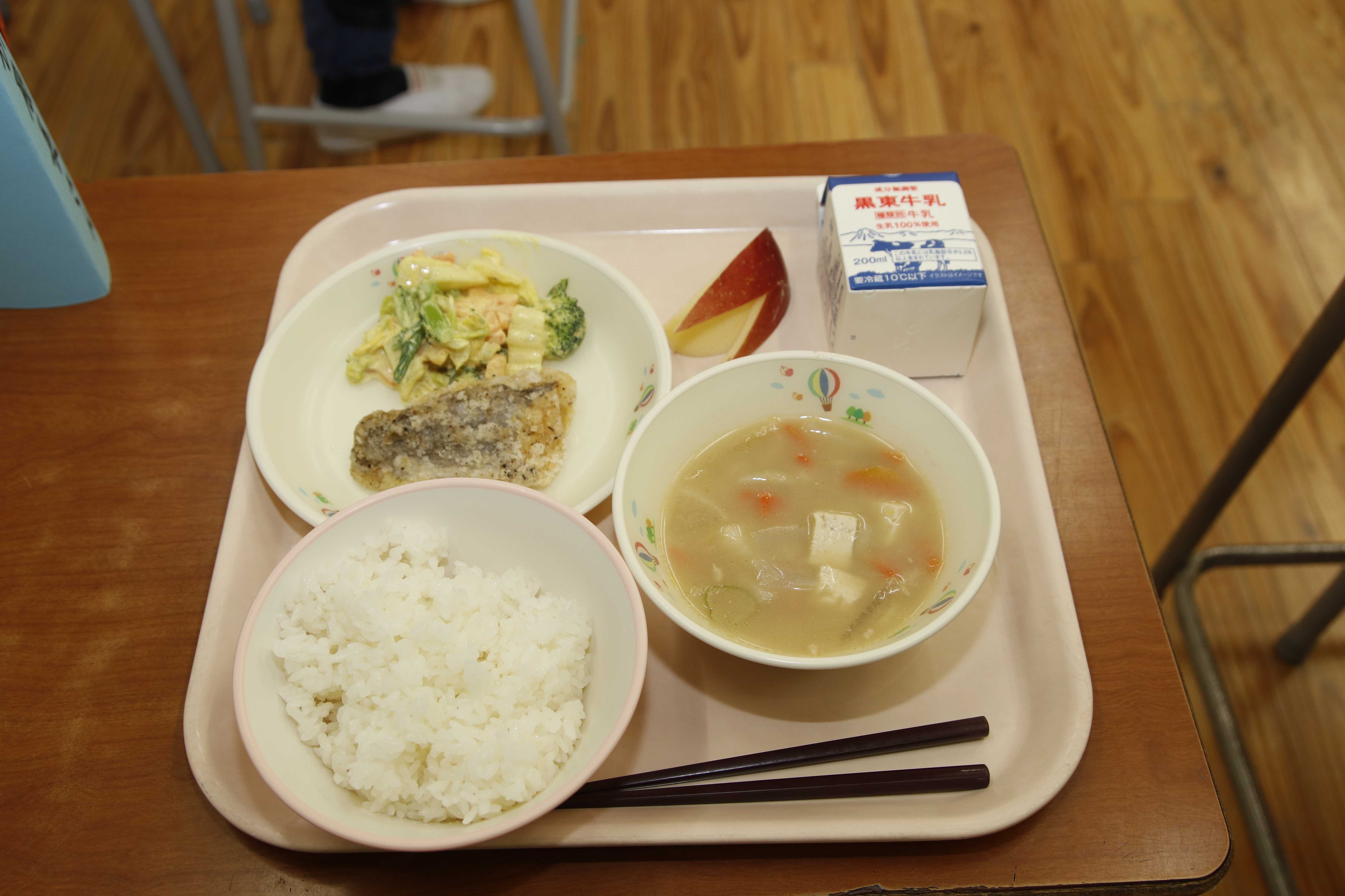 給食