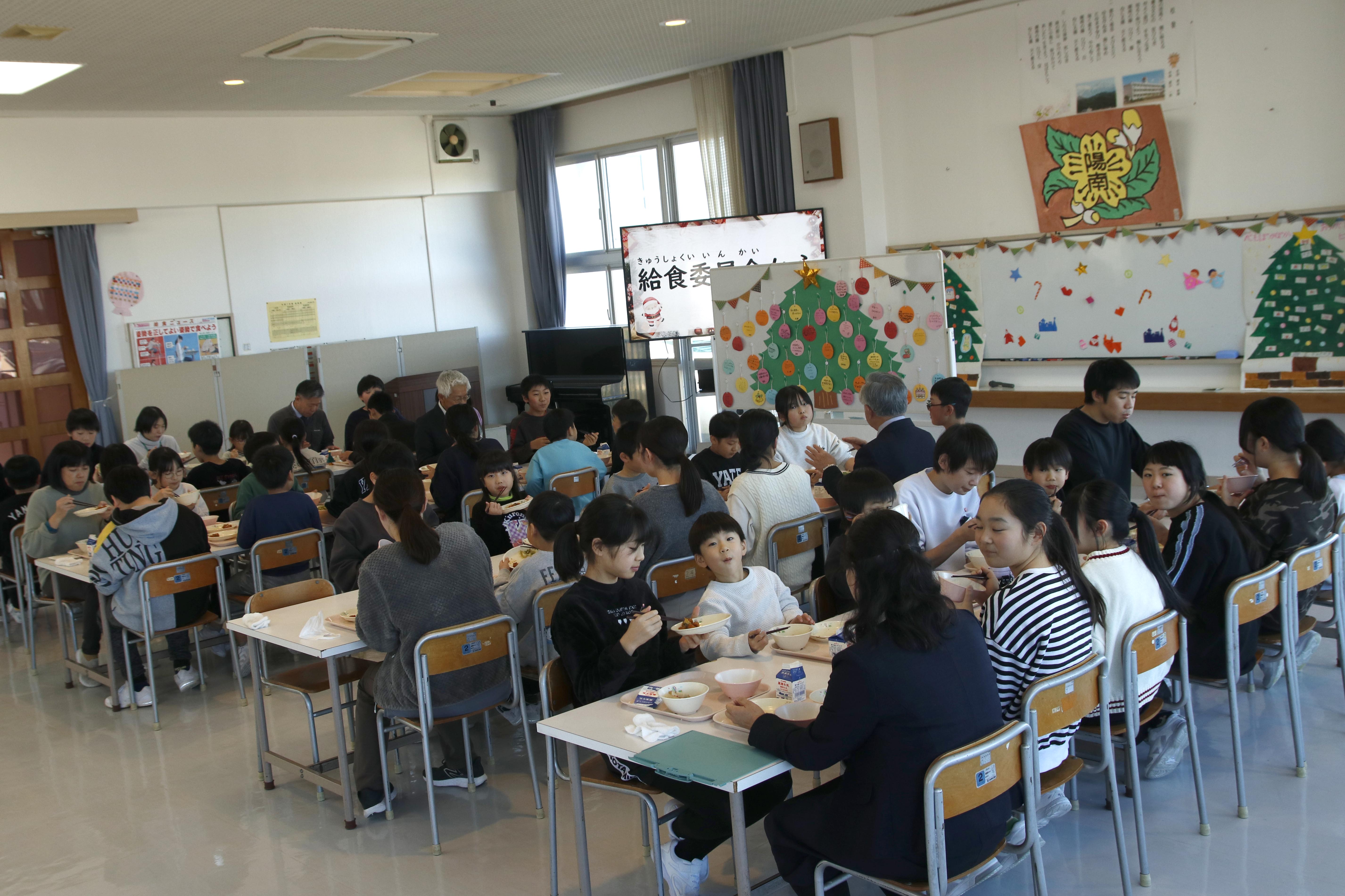 給食の様子