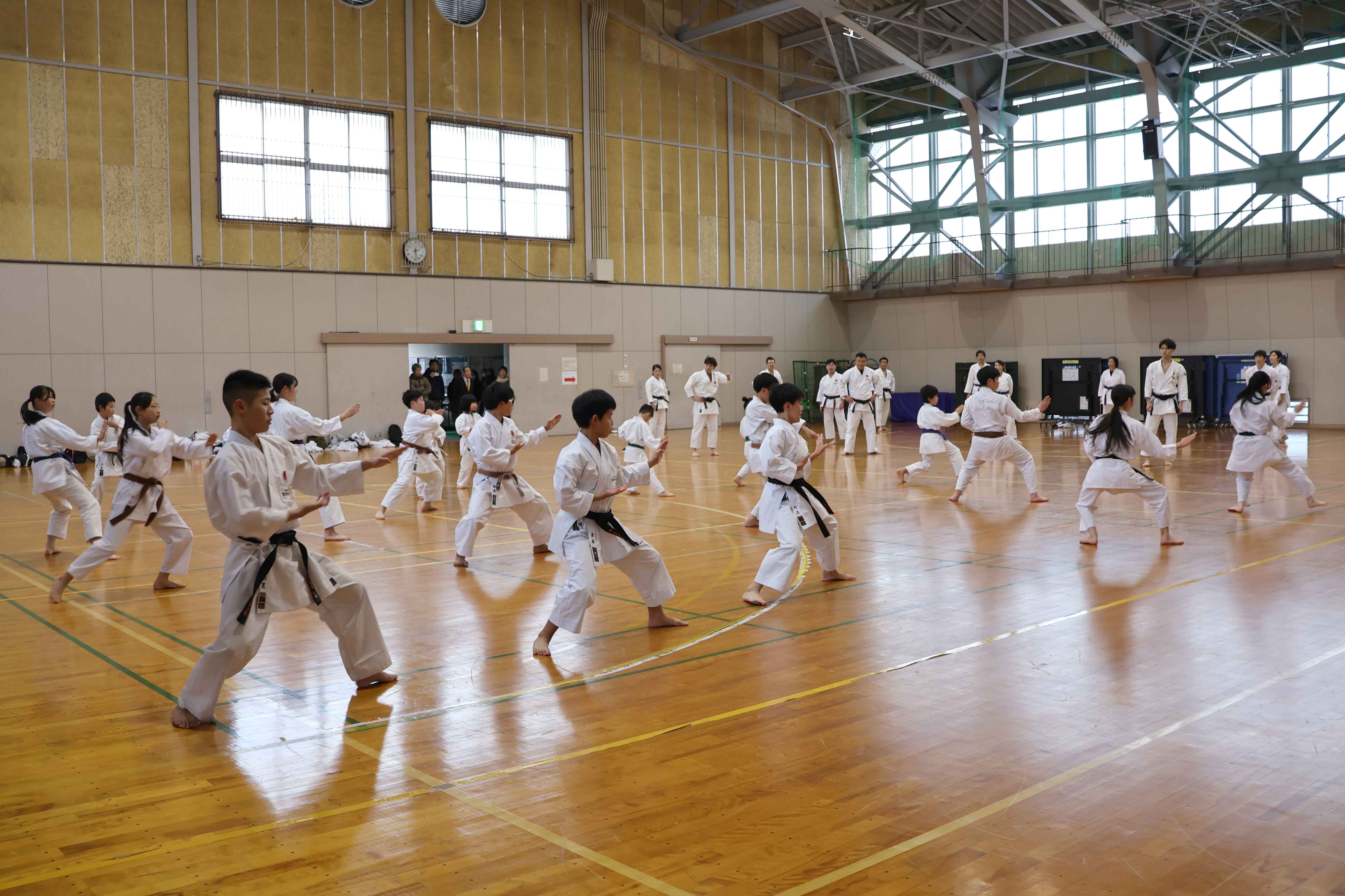稽古始めの様子（空手）