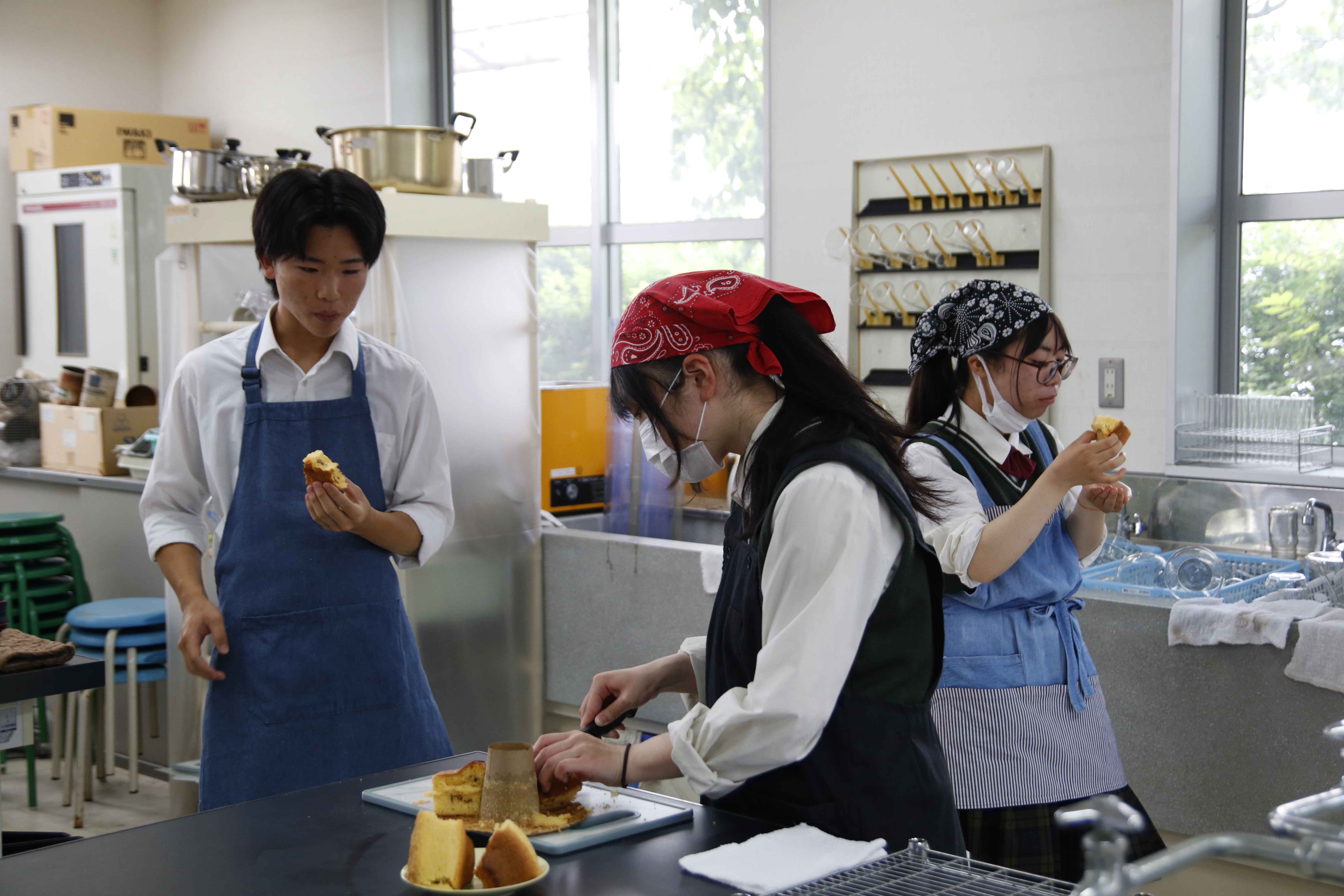 試食の様子