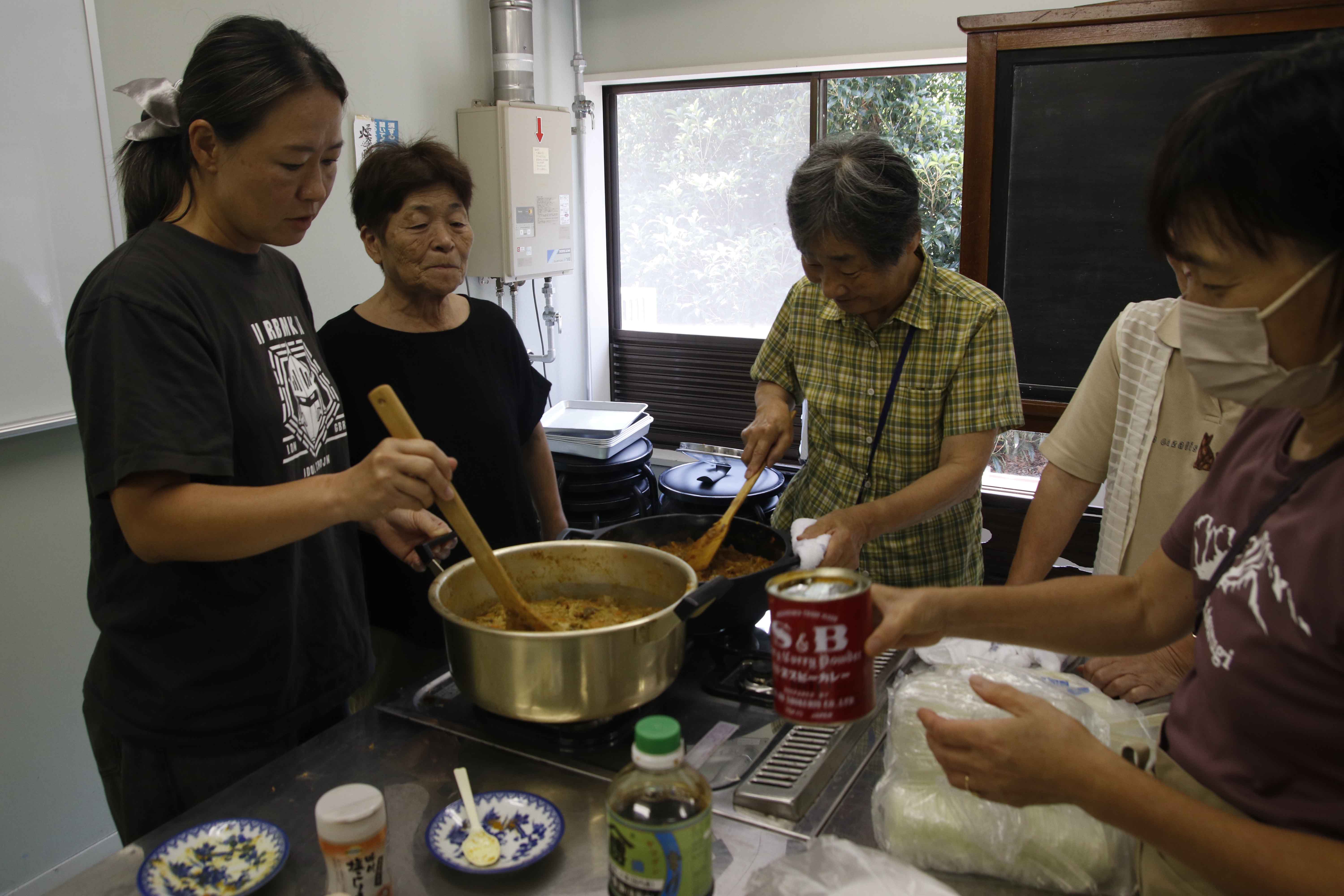カレーづくり